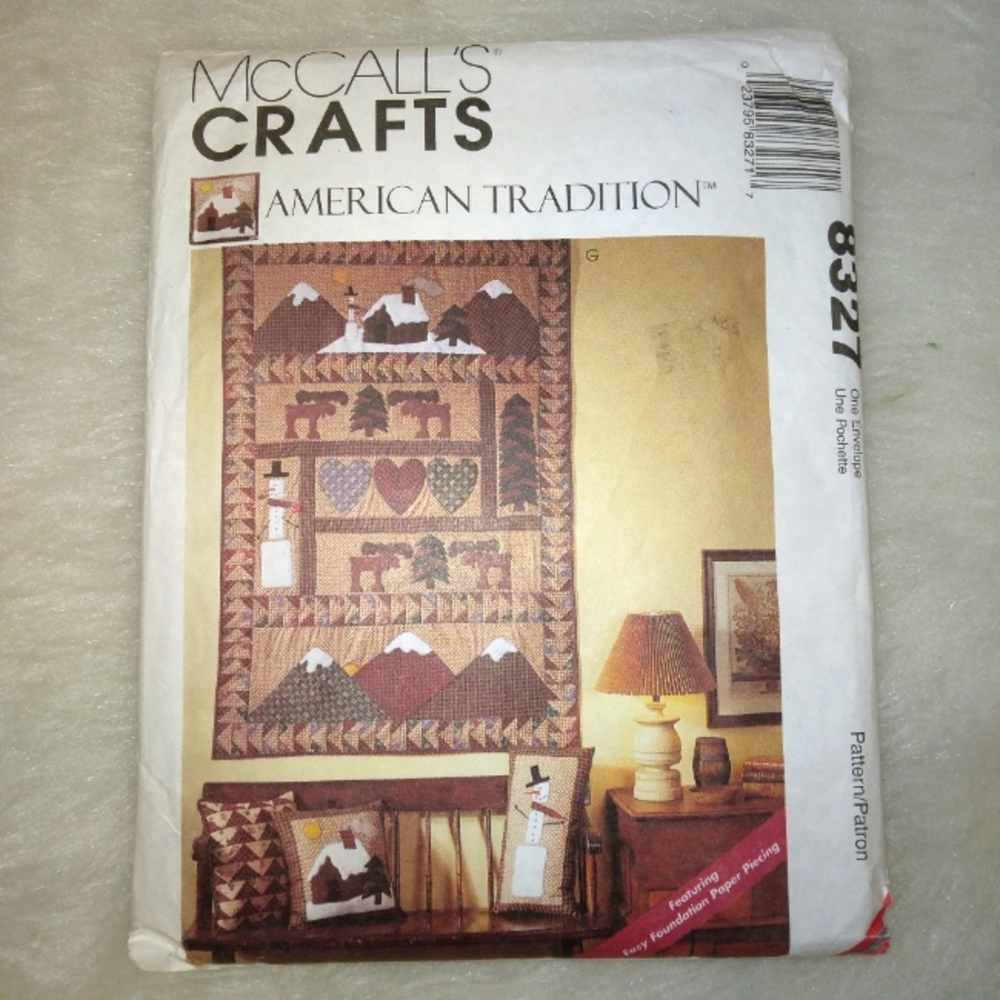 MCCALL'S 8327 American Traditions Winter Holiday Decor Quilt Pillows Stockings
